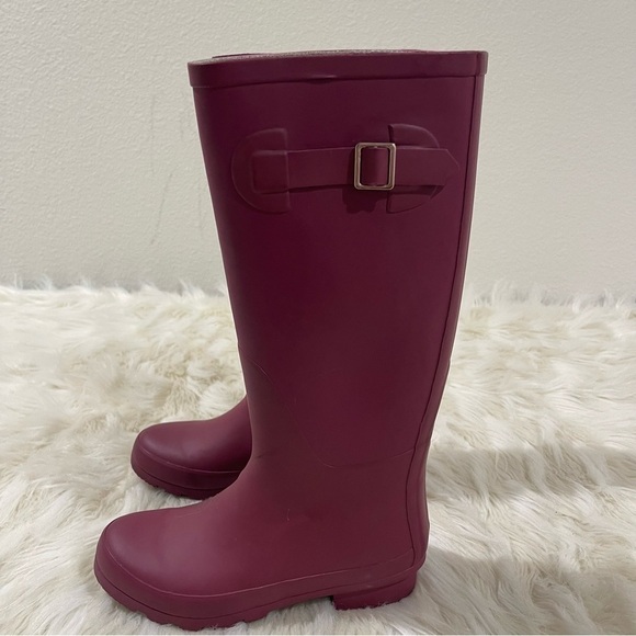 Women’s Nomad Matte Berry Rain Boots Size 6 US! - Picture 6 of 11